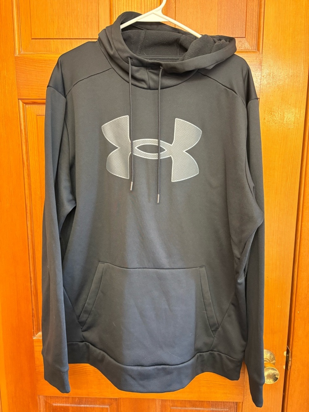 Men’s under armour hoodie